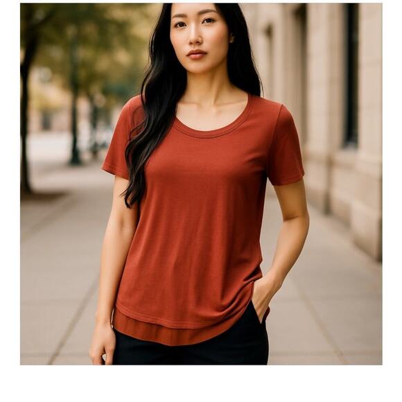 Nine West short sleeve crewneck clay color T-shirt with sheer hem. Women's S - Picture 1 of 9